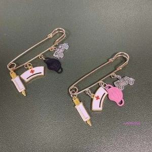 간호사 브로치 옷핀xyz605
