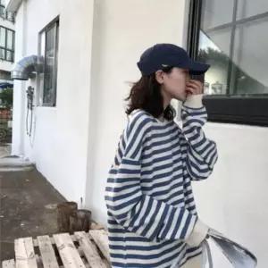 친절한탄씨 여성 스트라이프 맨투맨 루즈핏 긴팔 티셔츠 오버핏 줄무늬 상의 오버핏 줄무늬티