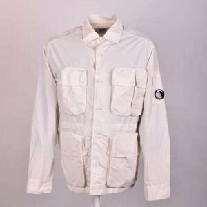 24SS 씨피 컴퍼니 긴팔 셔츠 16CMOS015A005991G402 PISTACHIO SHELL DOM