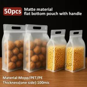 50pcs 재사용 가능한 매트 플랫 바닥 주머니 손잡이와 지퍼 등급 재료 간식 보관을위한 플라스틱 포장 가방