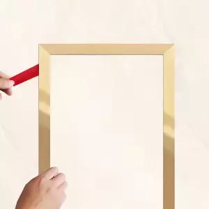 광택 있는 메탈릭 골드 몰딩 트림 16.4ft x 0.4inch 벗겨 붙이는 마감 자체 접착식 스테인리스 DIY 포인트