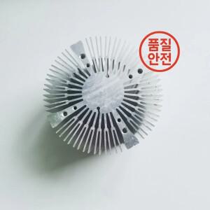 100W 고성능 LED 구슬 표면 내부 4 구멍을 위한 알루미늄 9080mm 원형 방열판