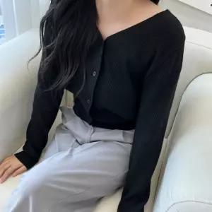 여성 캐시미어 브이넥 크롭 가디건