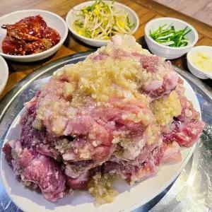 SINCE 1988 두꺼비 마늘생갈비 명품 한돈 국내산 수제 마늘 양념 돼지갈비 600g