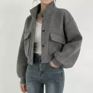 [더블디][더블디] 여성 데일리 포켓 베이직 넥카라 크롭 자켓 LK-J041 (45904220)