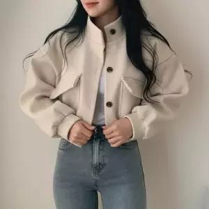 [더블디][더블디] 모던 클래식 여성 페미닌 크롭 데일리 자켓 LK-J041 (45904221)