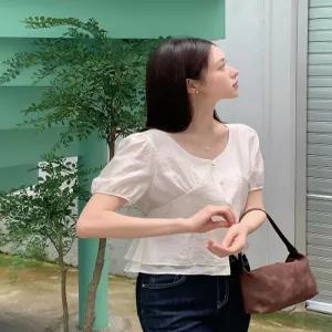 벨리스 블라우스 / 하객룩 출근룩 데이트룩 퍼프블라우스 세미크롭 쉬폰블라우스 셔링블라우스 페미닌룩