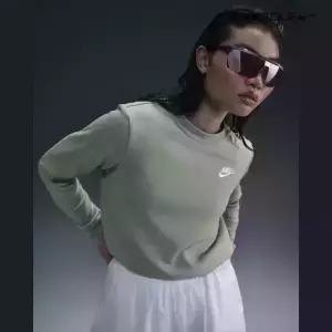 [백화점 상품] 나이키 골프 스포츠웨어 클럽 플리스 여성 크루 넥 스?셔츠 DQ5474-370