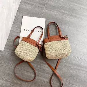 셀럽하우스 여름가방 비치가방 라탄짜임 시원한 토트 크로스백