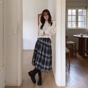 [신상오픈런]여성용 네이비 블랙 체크 롱밴딩 스커트 (44372474)