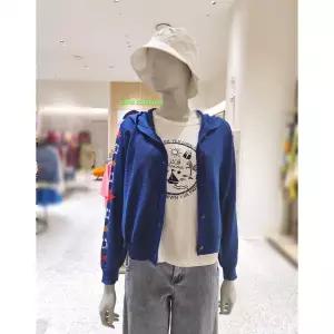 일부수량 베네통 숄더 모티브 자수 크롭 후드 가디건 BAKC04541A 2797639