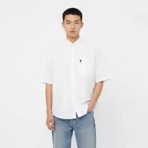 아미 패션퍼스트위크 블랙 스몰하트 박시 반팔 남성 셔츠 HSH823 CO0031 168