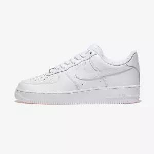 신상 [Nike 국내매장판] 나이키 에어 포스 1 07 CW2288 111
