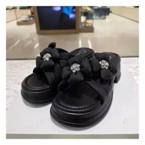 AK수원점 고세 여성 데일리통굽 플라워 슬리퍼 OZS5S042 BLACK 5CM 836460