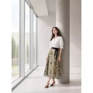 [지고트](대전신세계)JS5A0SK321[플라워 자수 A라인 스커트]