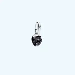 판도라 보증서 제공 미 블랙 차크라 하트 미니 댕글 참 793042C01 5056710