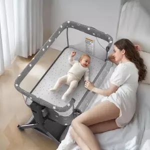 BIUSIKAN 3 in 1 요람 편안한 매트리스와 통기성 메쉬가 있는 흔들 침대 높이 조절 가능하고 업그레이드된