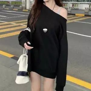 [하프클럽/]여성 오프숄더 루즈핏 맨투맨 긴팔 티셔츠 드롭숄더 데일리