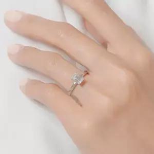 [로이드](마산점)14K 1캐럿 에메랄드컷 솔리테어 다이아몬드 반지 LRD24003D