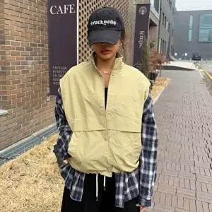 [옷자락]여자 봄베스트 하이넥 스트링 바스락 버튼 야상 조끼