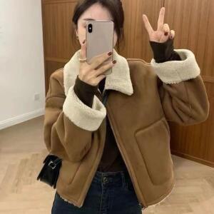 와칸다 여성 빈티지 칼라 노간부 재킷 보이핏 무스탕 퍼 일체형 스웨이드 코트 고등학생
