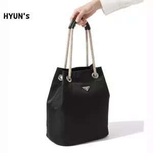 PRADA 리에디션 2005 마리너 리나일론 미디엄 토트백 (2VG133 OOO 2HG8 F0002)