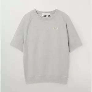 SATUR 베이직 하프 스웨트셔츠 멜란지 그레이 SA262MTS03MGY
