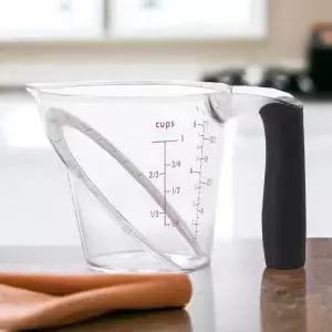 위에서보는사선계량컵앵글플라스틱비커250ml
