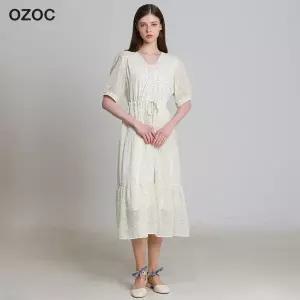 [오조크(OZOC)] 도트패턴 허리셔링 V넥 원피스 (택가격:118000원)