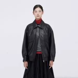 [롯데백화점]씨씨콜렉트 오버사이즈 페이크 레더 점퍼 C254PSF751