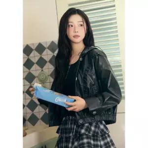 러플 디테일 페이크레더 점퍼 ES2TZ301
