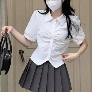 여성 여름 밑단 디자인 셔링 셔츠 고급스러우면서 심플한 퍼프소매 블라우스