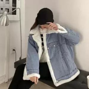 스터닝팩토리 여자캐주얼룩 패션라인 투사이드 리버시블 블루진 퍼 진소재 블루종 시즌 아우터 점퍼