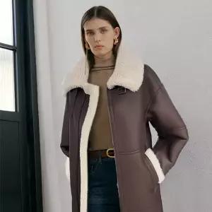 1.1바니스뉴욕 25FW 호주산 양모 무스탕 롱코트