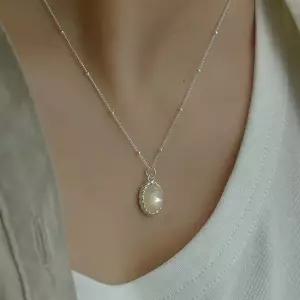 [레트로핑거] 925실버 크림 자개목걸이 원석 팬던트 순은 여자은목걸이