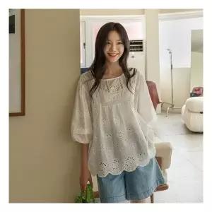 저스트원 JUST BETTER 다프네 펀칭레이스 양면블라우스 913726