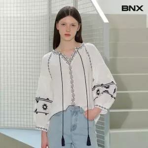 BNX 에스닉 패턴 포인트 노카라 여성 긴팔 블라우스 BX1BL006L0