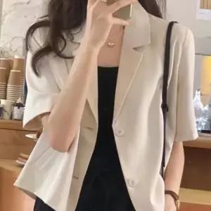 (올핀)여성 여름 반크롭 투버튼 자켓 1P 데일리 정장