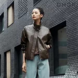 코어 어센틱 26FW 하이넥 FAUX 레더 블루종