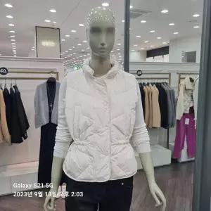[시슬리]슬림구스 패딩 베스트(SAPD80261 아이보리,다크그레이)_DJ