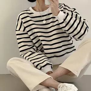 여성 꾸안꾸룩 루즈핏 스트라이프 크롭 긴팔 티셔츠 봄가을용