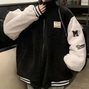 오너클랜 뽀글이 야구점퍼 자수 로고 포인트 여성 아우터 루즈핏 감절기점퍼 후리스점퍼 야구점퍼