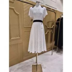 이월수량 배색 포인트 밑단 프릴롱원피스ER2RD561 2812806