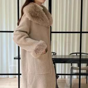 여자 겨울하객룩 퍼카라 털잠바 항아리 밍크숄 코트_51