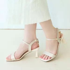 [정상가 : 114000원] 카밀라 백 리본 하이힐 샌들 7cm -VS9042 (2color)