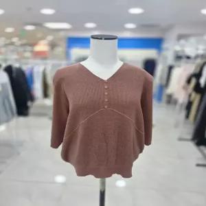 [스테파니]스테파니 브이넥 루즈핏 단추 니트 A26SW6301