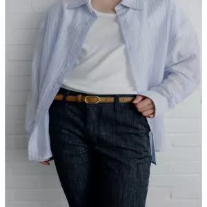 질스튜어트 뉴욕 베누아벨트 브라운 버클장식 소가죽 벨트 JABE5F181 W2