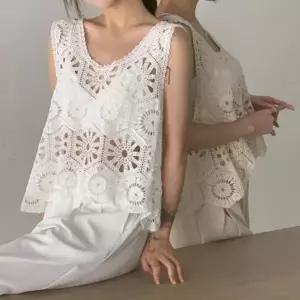 [하프클럽/]여리핏 몸매 여성 여름 펀칭 시스루 베스트 니트 조끼