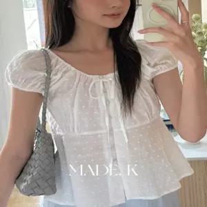디엔드 도트 퍼프 블라우스 여름 라운드넥 데이트룩 휴양지룩 스트링 셔링블라우스