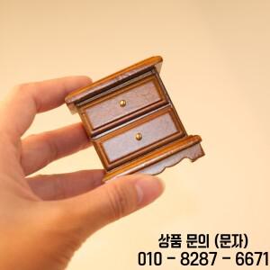 1:12 스케일 미니어처 인형의 집 나무 침대 옆 테이블 디오라마 방 액세서리용 사실적인 가구